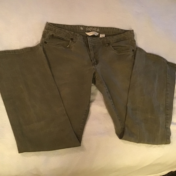 Nevada khaki low rise boot cut jeans (34x33) - Picture 6 of 6